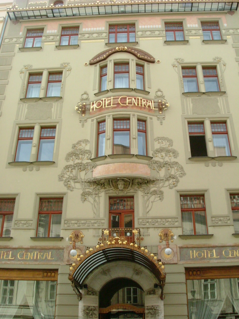 From Organic to Geometric: Art Nouveau & Art Deco Feature Image