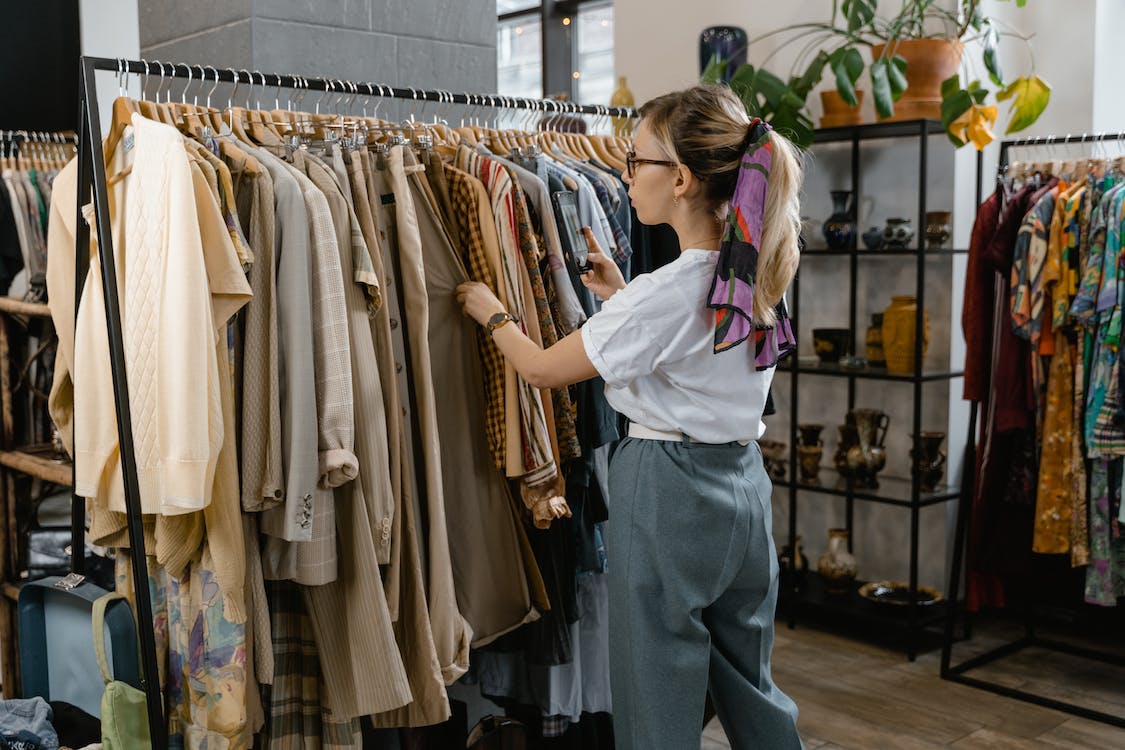 Haute Couture vs. Ready-to-Wear Feature Image